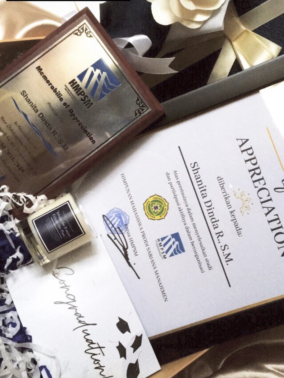 PENGHARGAAN-WISUDAWAN-2020-01